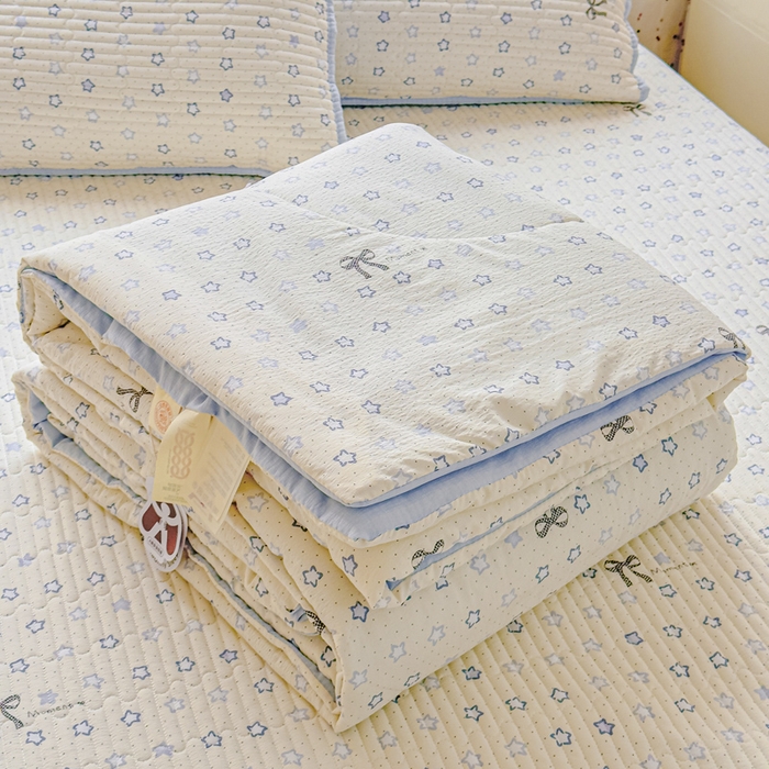 91家纺网 家纺一手货源 找家纺 几禾 2026新款云感双层纱7A抗菌夏被四件套系列-栀夏系列 栀夏-摘星