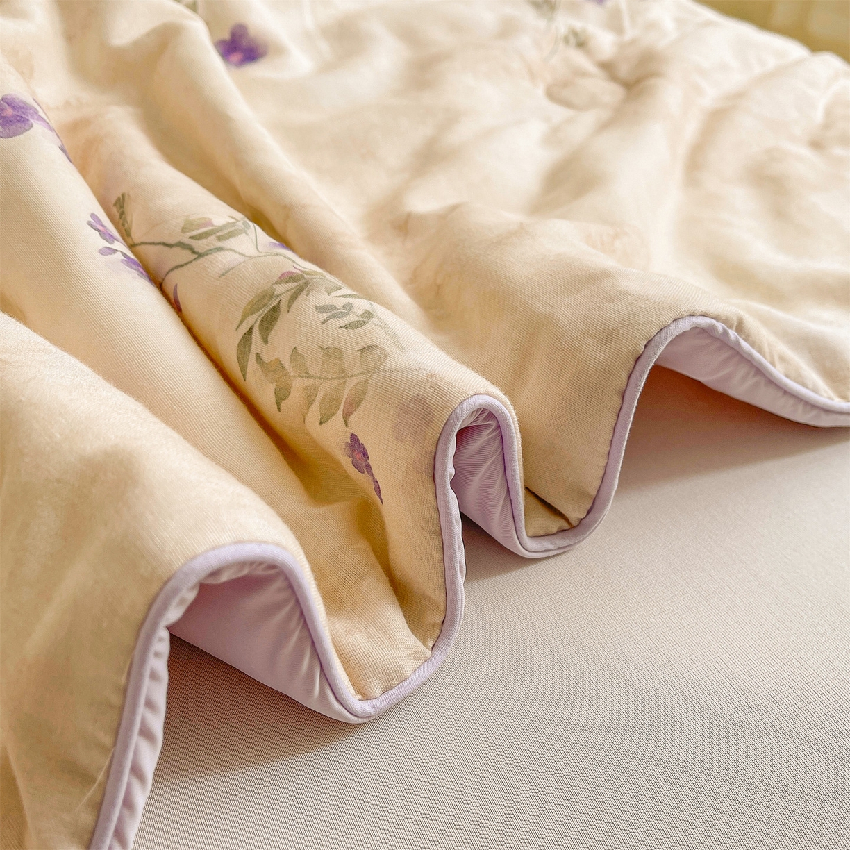 91家纺网 家纺一手货源 找家纺 小禹仔家纺 2026新款A类印花双层纱凉感大豆夏被 奈里