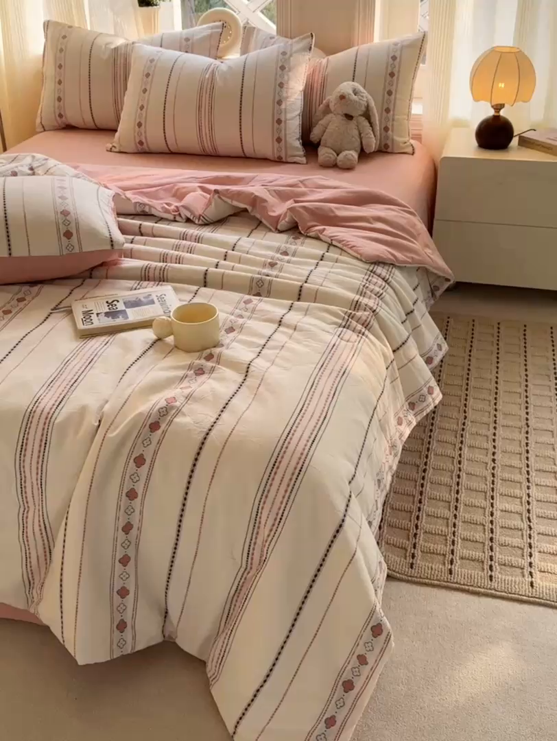 91家纺网 家纺一手货源 找家纺 灰鲸 2026新款全棉色织提花夏被夏凉被空调被 四叶星语-粉