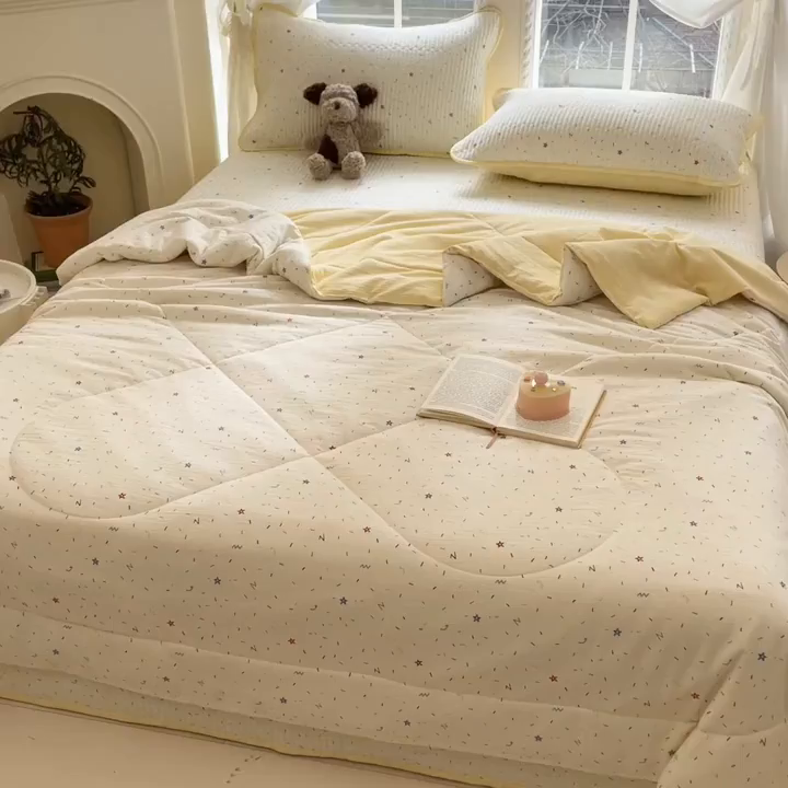 91家纺网 家纺一手货源 找家纺 几禾 2026新款云感双层纱7A抗菌夏被四件套系列-栀夏系列 栀夏-织梦