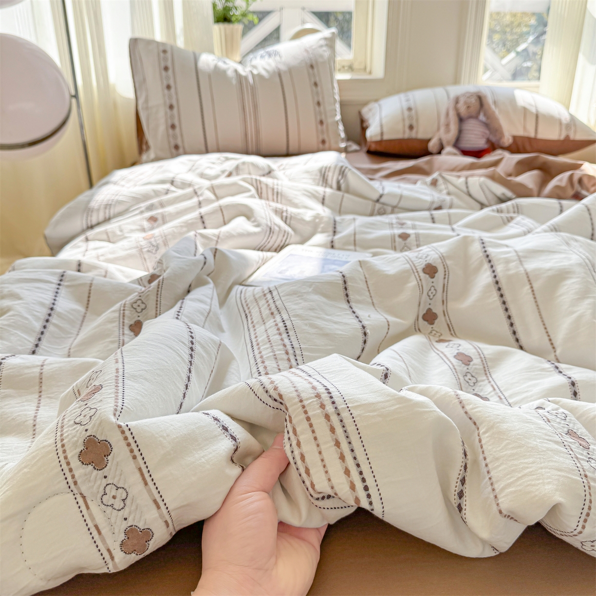 91家纺网 家纺一手货源 找家纺 灰鲸 2026新款全棉色织提花夏被夏凉被空调被 四叶星语-咖