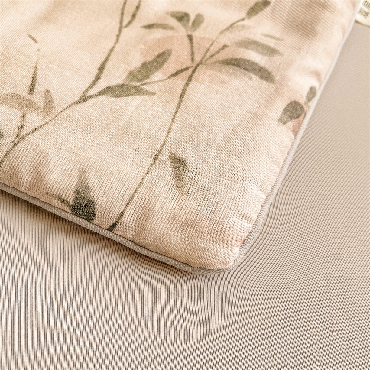 91家纺网 家纺一手货源 找家纺 小禹仔家纺 2026新款A类印花双层纱凉感大豆夏被 青时