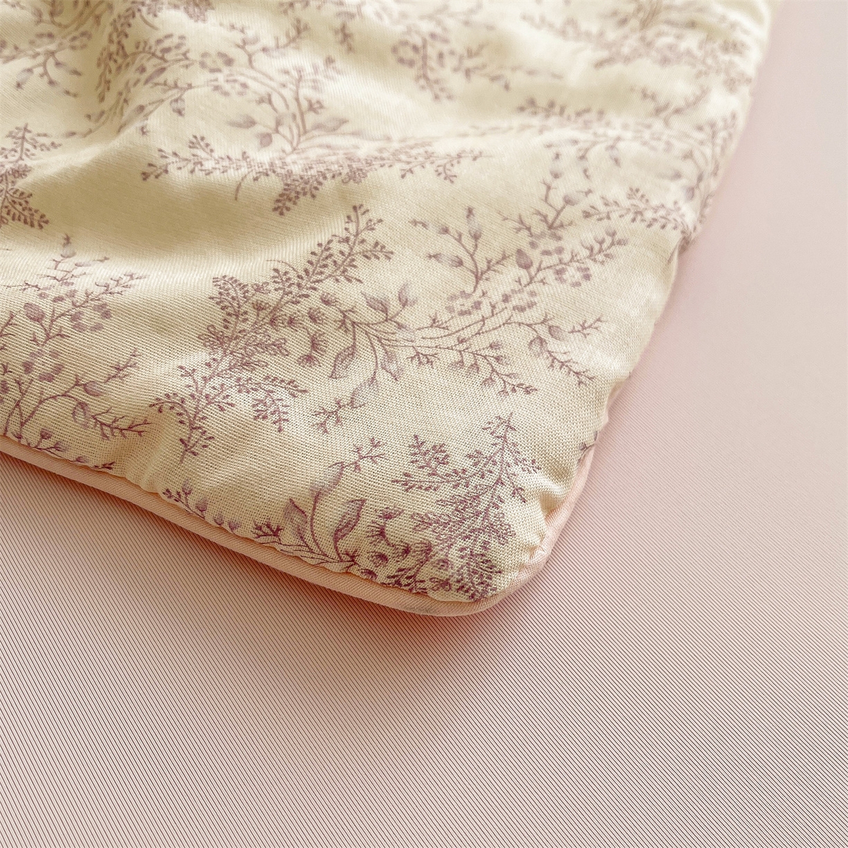 91家纺网 家纺一手货源 找家纺 小禹仔家纺 2026新款A类印花双层纱凉感大豆夏被 瑞莎