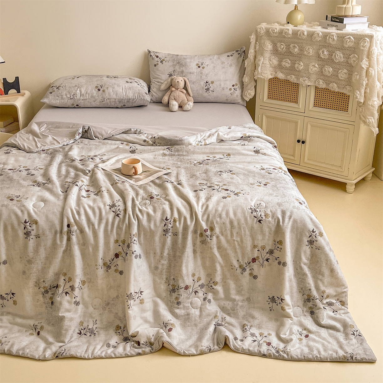 91家纺网 家纺一手货源 找家纺 小禹仔家纺 2026新款A类印花双层纱凉感大豆夏被 山茶野