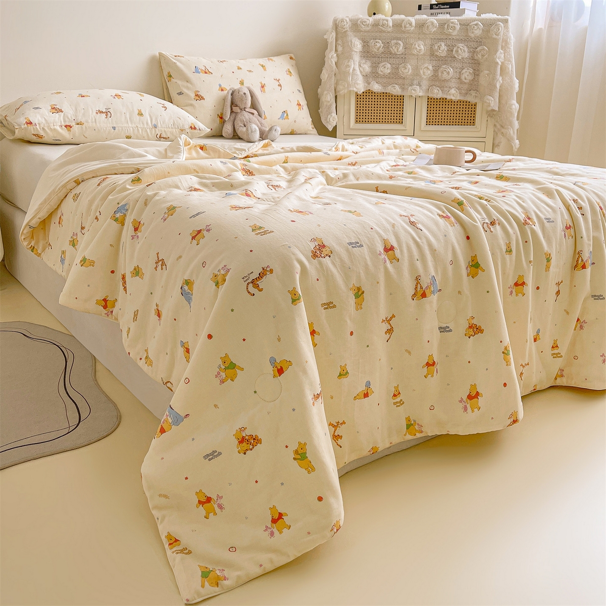 91家纺网 家纺一手货源 找家纺 小禹仔家纺 2026新款A类印花双层纱凉感大豆夏被 跳跳维尼