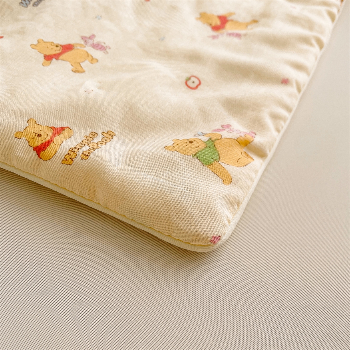 91家纺网 家纺一手货源 找家纺 小禹仔家纺 2026新款A类印花双层纱凉感大豆夏被 跳跳维尼