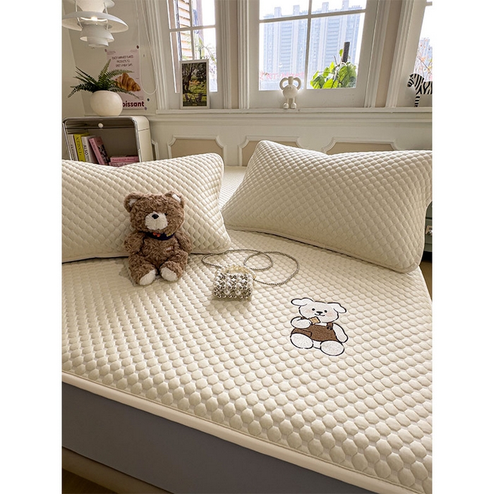 91家纺网 家纺一手货源 找家纺 几禾 2026新款大豆豆刺绣款凉席床笠款-小熊饼干 奶酪黄-床笠款