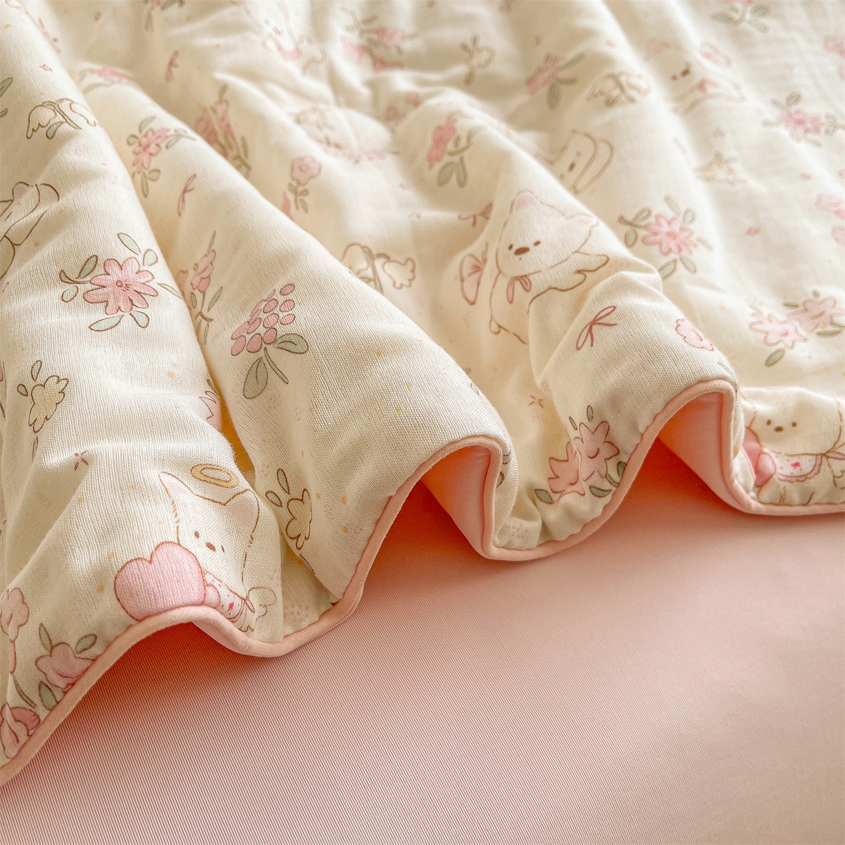 91家纺网 家纺一手货源 找家纺 小禹仔家纺 2026新款A类印花双层纱凉感大豆夏被 小花狗