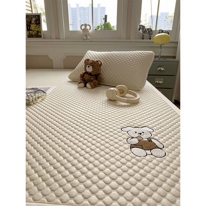 91家纺网 家纺一手货源 找家纺 （总）几禾 2026新款大豆豆刺绣款凉席床席款-小熊饼干