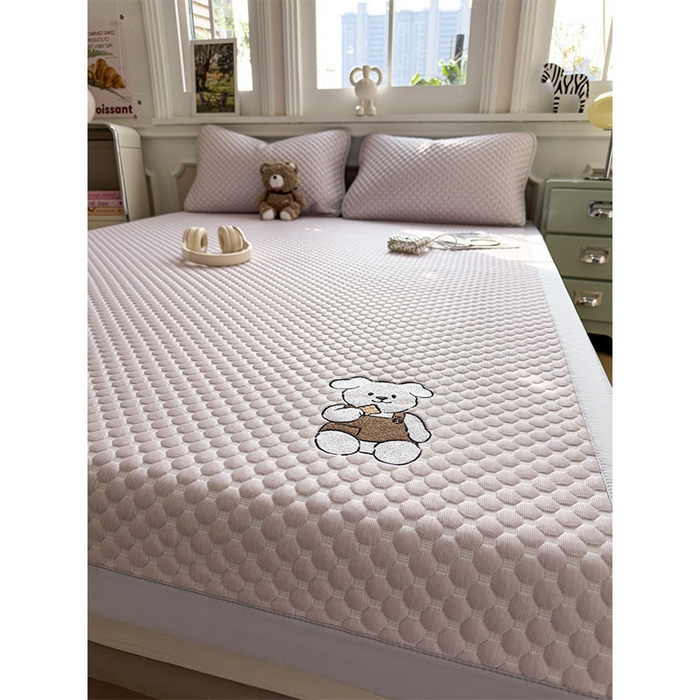 91家纺网 家纺一手货源 找家纺 几禾 2026新款大豆豆刺绣款凉席床席款-小熊饼干 香芋紫-床铺款