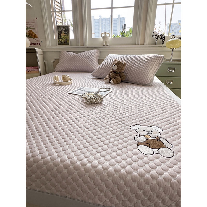 91家纺网 家纺一手货源 找家纺 几禾 2026新款大豆豆刺绣款凉席床席款-小熊饼干 香芋紫-床铺款