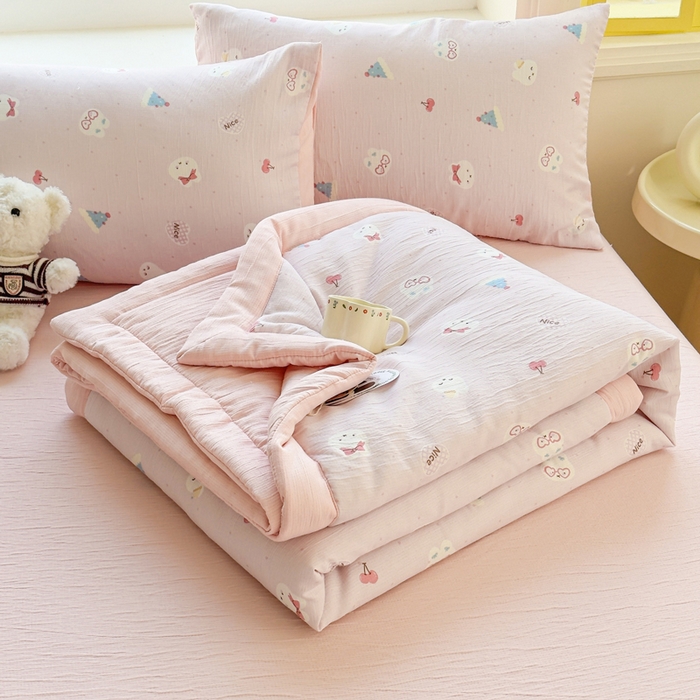 91家纺网 家纺一手货源 找家纺 （总）几禾 2026新款A类三层纱印花夏被-柔纱系列