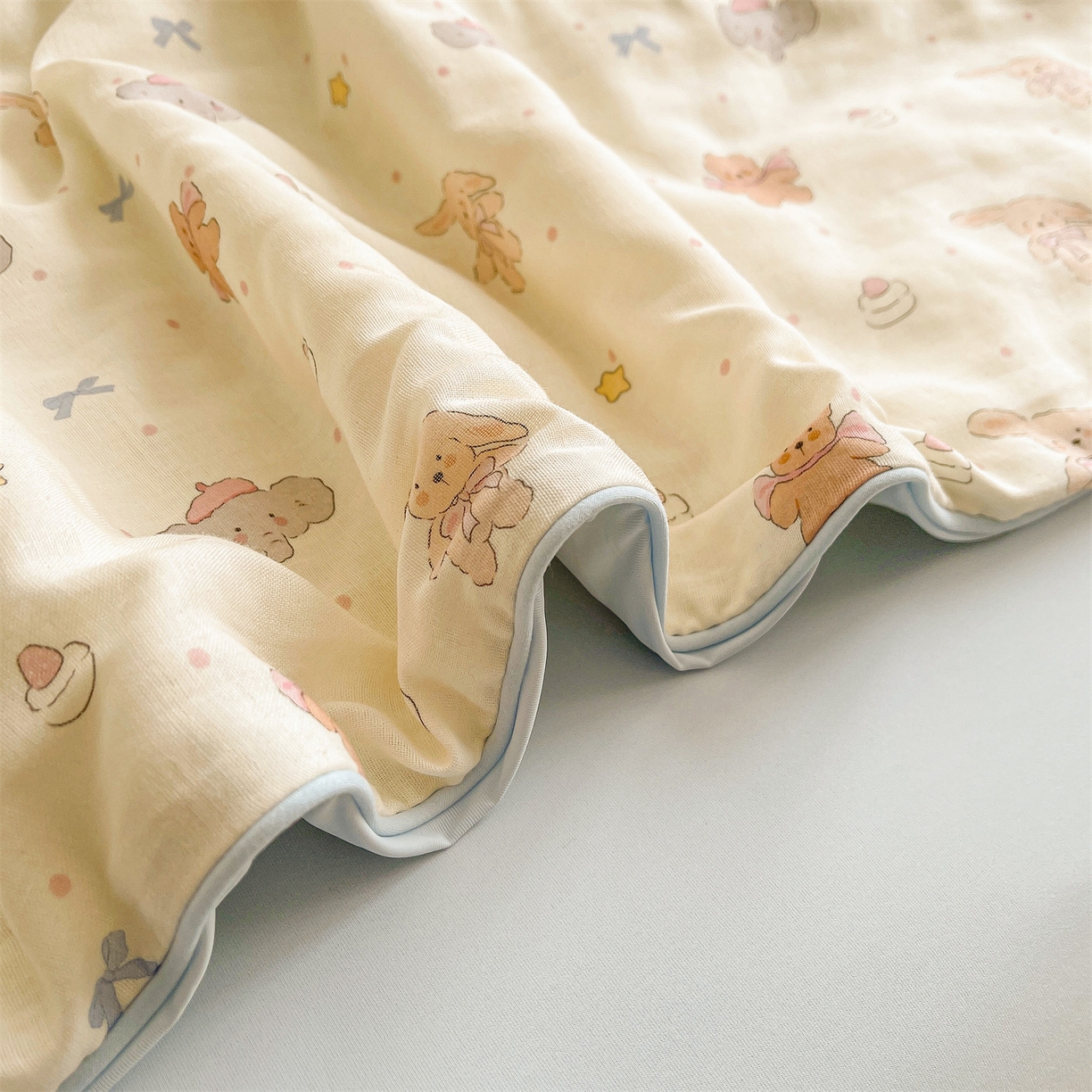 91家纺网 家纺一手货源 找家纺 小禹仔家纺 2026新款A类印花双层纱凉感大豆夏被 小淘气