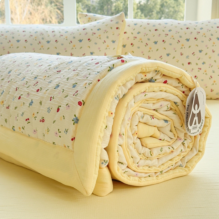 91家纺网 家纺一手货源 找家纺 几禾 2026新款A类三层纱印花夏被-柔纱系列 柔纱-小花点点