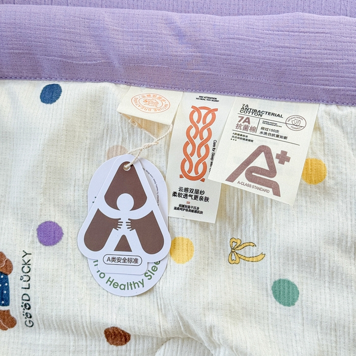 91家纺网 家纺一手货源 找家纺 几禾 2026新款A类三层纱印花夏被-柔纱系列 柔纱-糖豆腊肠狗