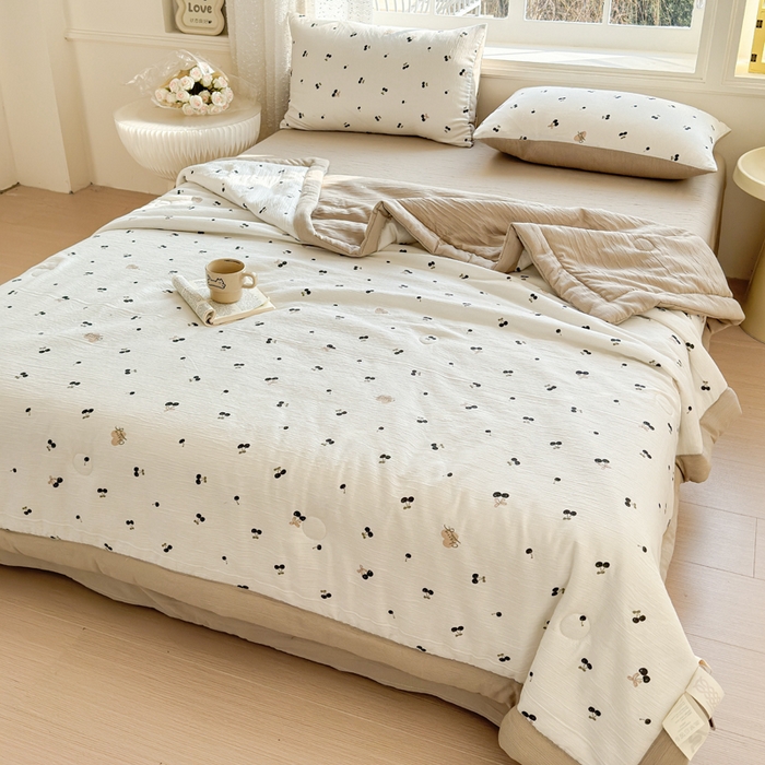 91家纺网 家纺一手货源 找家纺 几禾 2026新款A类三层纱印花夏被-柔纱系列 柔纱-樱桃物语