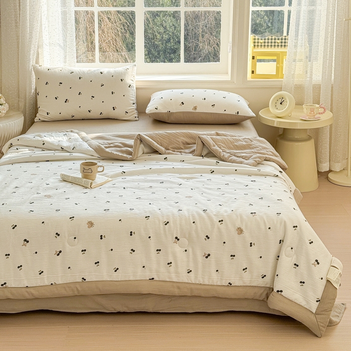 91家纺网 家纺一手货源 找家纺 几禾 2026新款A类三层纱印花夏被-柔纱系列 柔纱-樱桃物语