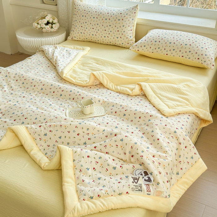 91家纺网 家纺一手货源 找家纺 几禾 2026新款A类三层纱印花夏被-柔纱系列 柔纱-小花点点