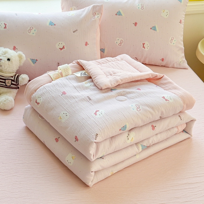 91家纺网 家纺一手货源 找家纺 几禾 2026新款A类三层纱印花夏被-柔纱系列 柔纱-芭乐米菲