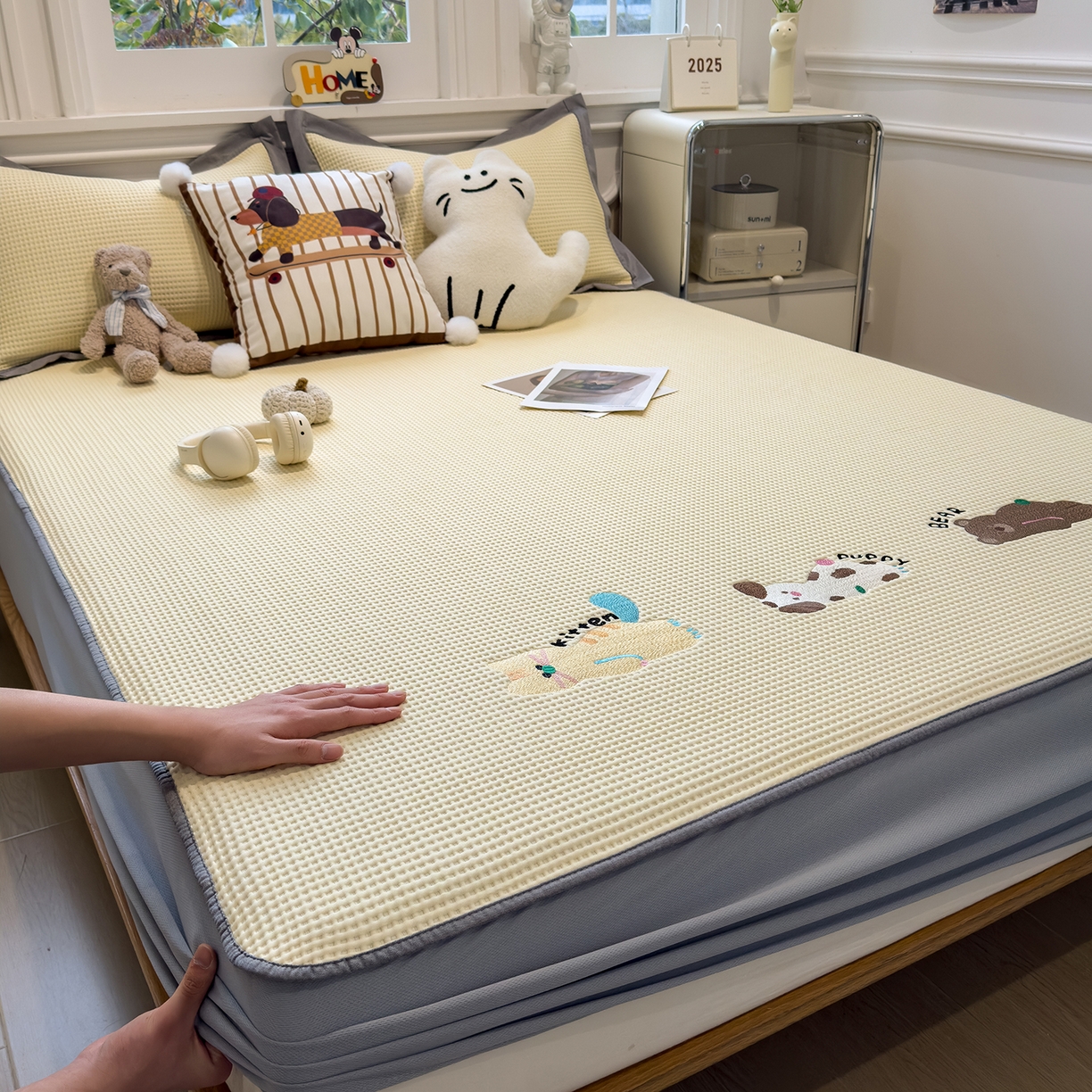 91家纺网 家纺一手货源 找家纺 （总）几禾 2026新款华夫格刺绣款凉席-床笠款