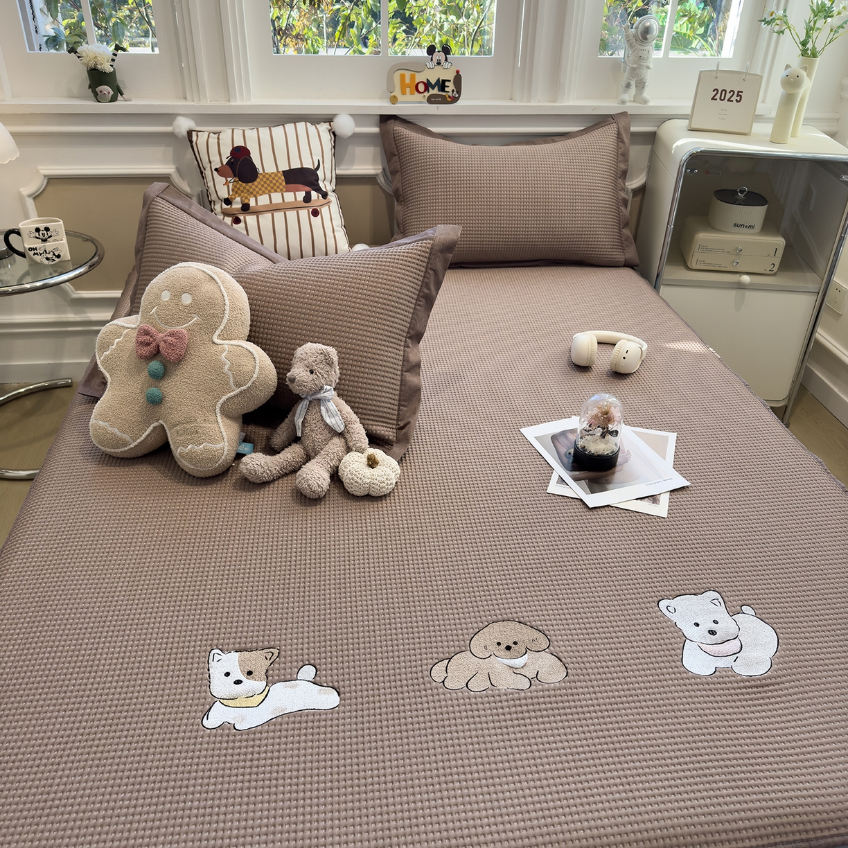 91家纺网 家纺一手货源 找家纺 几禾 2026新款华夫格刺绣款凉席-床笠款 躺躺岛-咖啡棕-床笠款