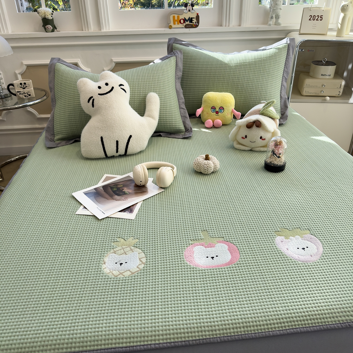 91家纺网 家纺一手货源 找家纺 几禾 2026新款华夫格刺绣款凉席-床笠款 奶冻喵-果绿-床笠款