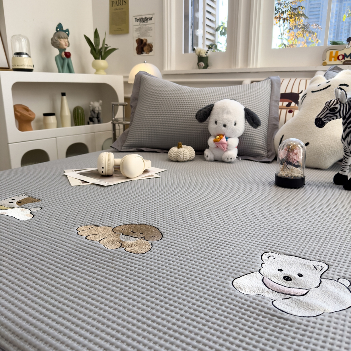 91家纺网 家纺一手货源 找家纺 几禾 2026新款华夫格刺绣款凉席-床笠款 躺躺岛-淡雅灰-床笠款