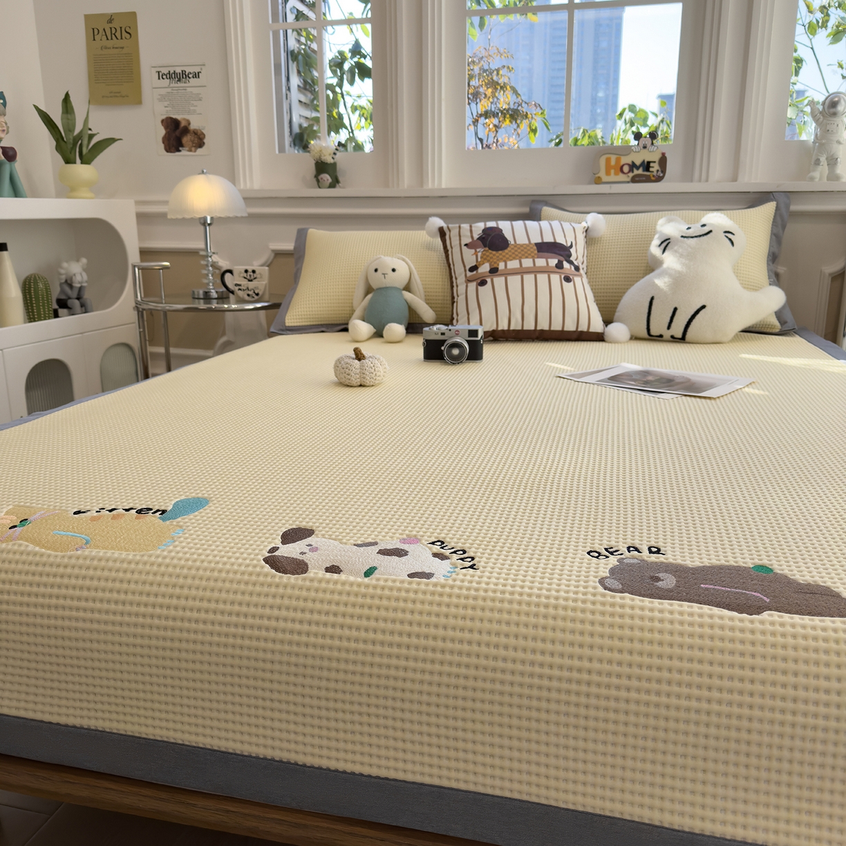 91家纺网 家纺一手货源 找家纺 几禾 2026新款华夫格刺绣款凉席-床席款 懒懒小憩-床席款