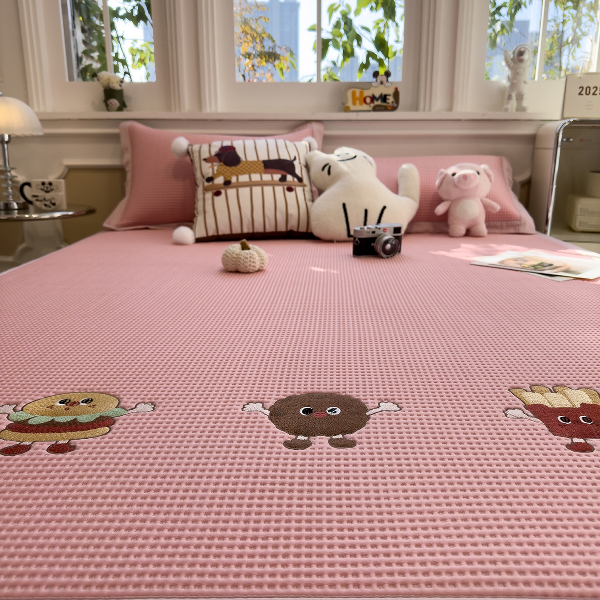 91家纺网 家纺一手货源 找家纺 几禾 2026新款华夫格刺绣款凉席-床席款 可可喵派-床席款