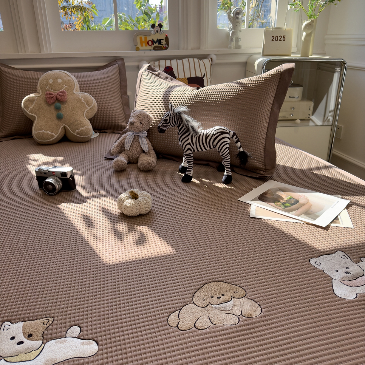 91家纺网 家纺一手货源 找家纺 几禾 2026新款华夫格刺绣款凉席-床席款 躺躺岛-咖啡棕-床席款