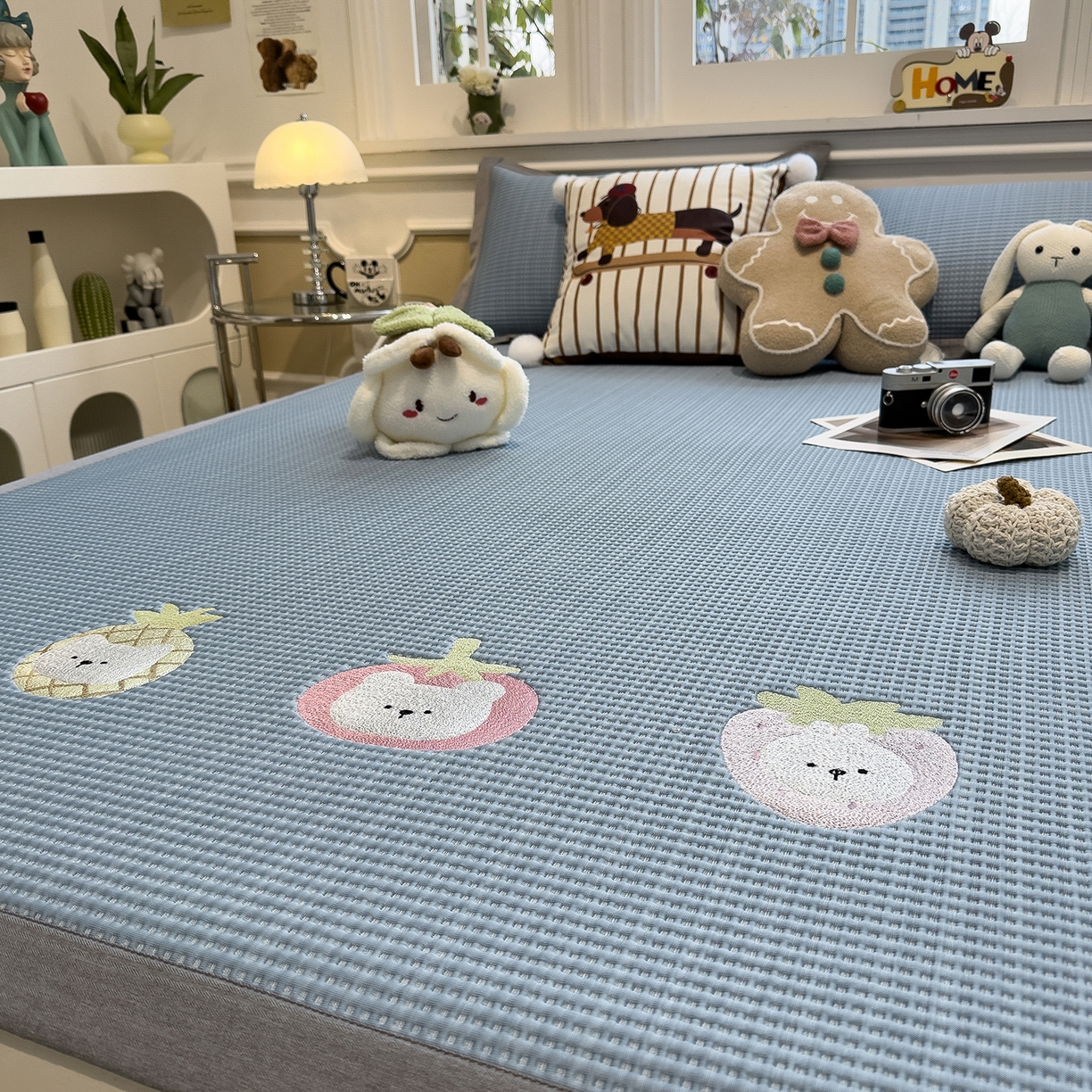 91家纺网 家纺一手货源 找家纺 几禾 2026新款华夫格刺绣款凉席-床席款 奶冻喵-蓝-床席款