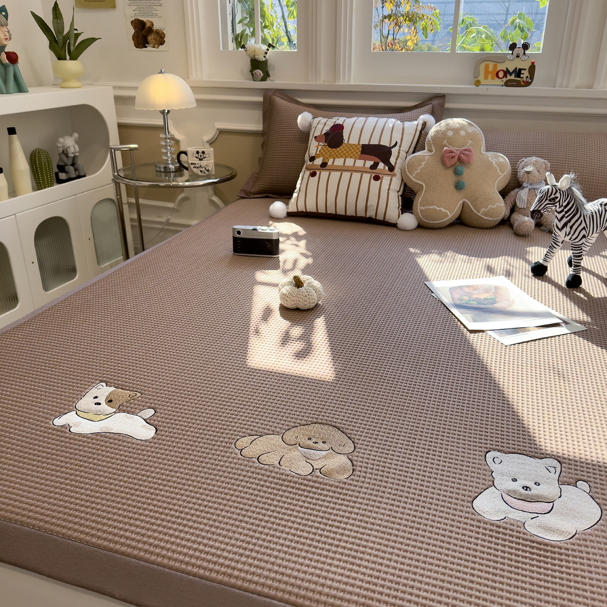 91家纺网 家纺一手货源 找家纺 几禾 2026新款华夫格刺绣款凉席-床席款 躺躺岛-咖啡棕-床席款