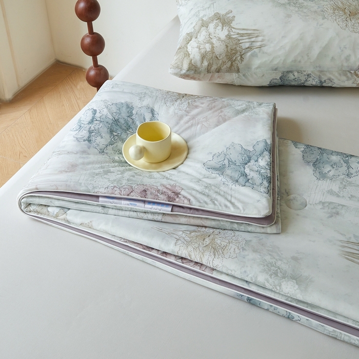 91家纺网 家纺一手货源 找家纺 小禹仔家纺 2026新款针织凉感丝印花夏被夏凉被 时空骑士