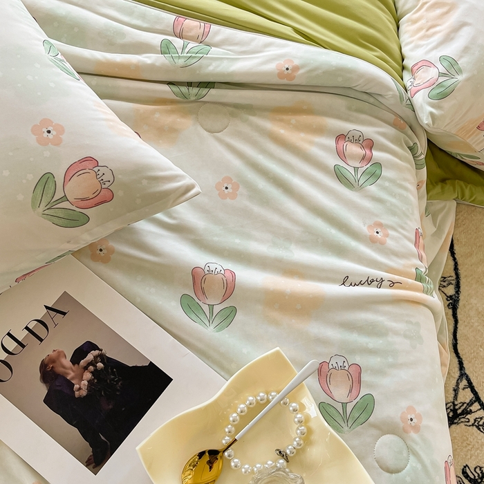 91家纺网 家纺一手货源 找家纺 小禹仔家纺 2026新款针织凉感丝印花夏被夏凉被 夏花绿