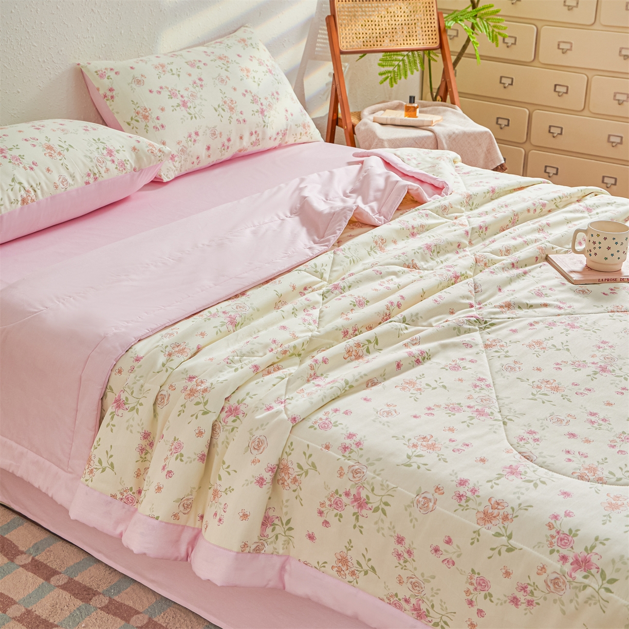 91家纺网 家纺一手货源 找家纺 小禹仔家纺 2026新款A类里外全棉印花棉花夏被 邻家小院