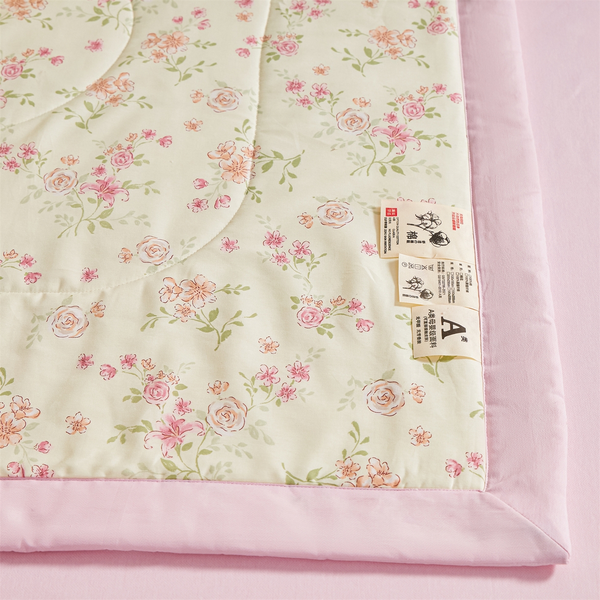 91家纺网 家纺一手货源 找家纺 小禹仔家纺 2026新款A类里外全棉印花棉花夏被 邻家小院