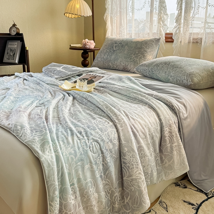 91家纺网 家纺一手货源 找家纺 小禹仔家纺 2026新款针织凉感丝印花夏被夏凉被 知画咖