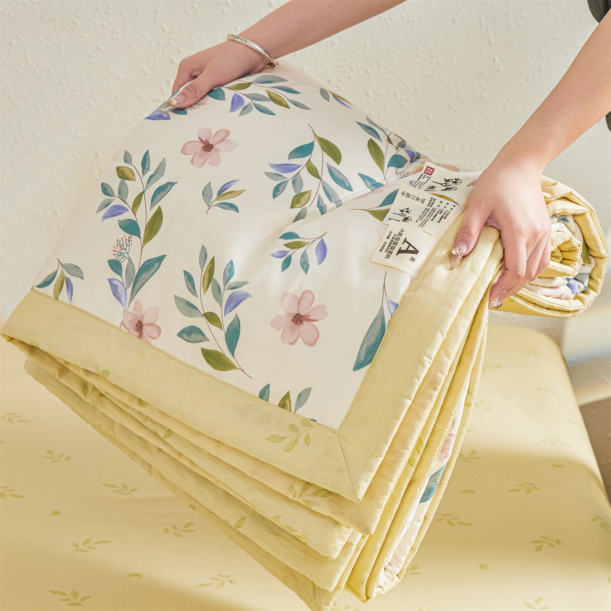 91家纺网 家纺一手货源 找家纺 小禹仔家纺 2026新款A类里外全棉印花棉花夏被 轻纱漫舞