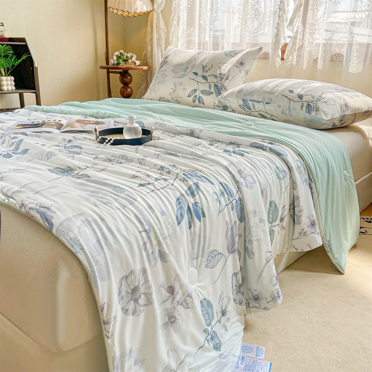 91家纺网 家纺一手货源 找家纺 小禹仔家纺 2026新款针织凉感丝印花夏被夏凉被 流香紫灰