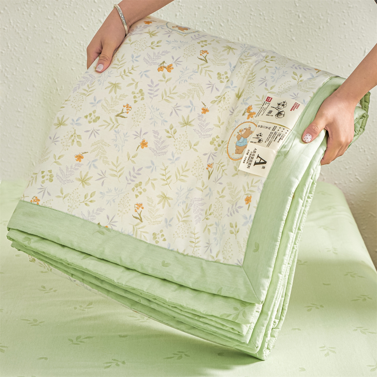 91家纺网 家纺一手货源 找家纺 小禹仔家纺 2026新款A类里外全棉印花棉花夏被 叶间熊踪