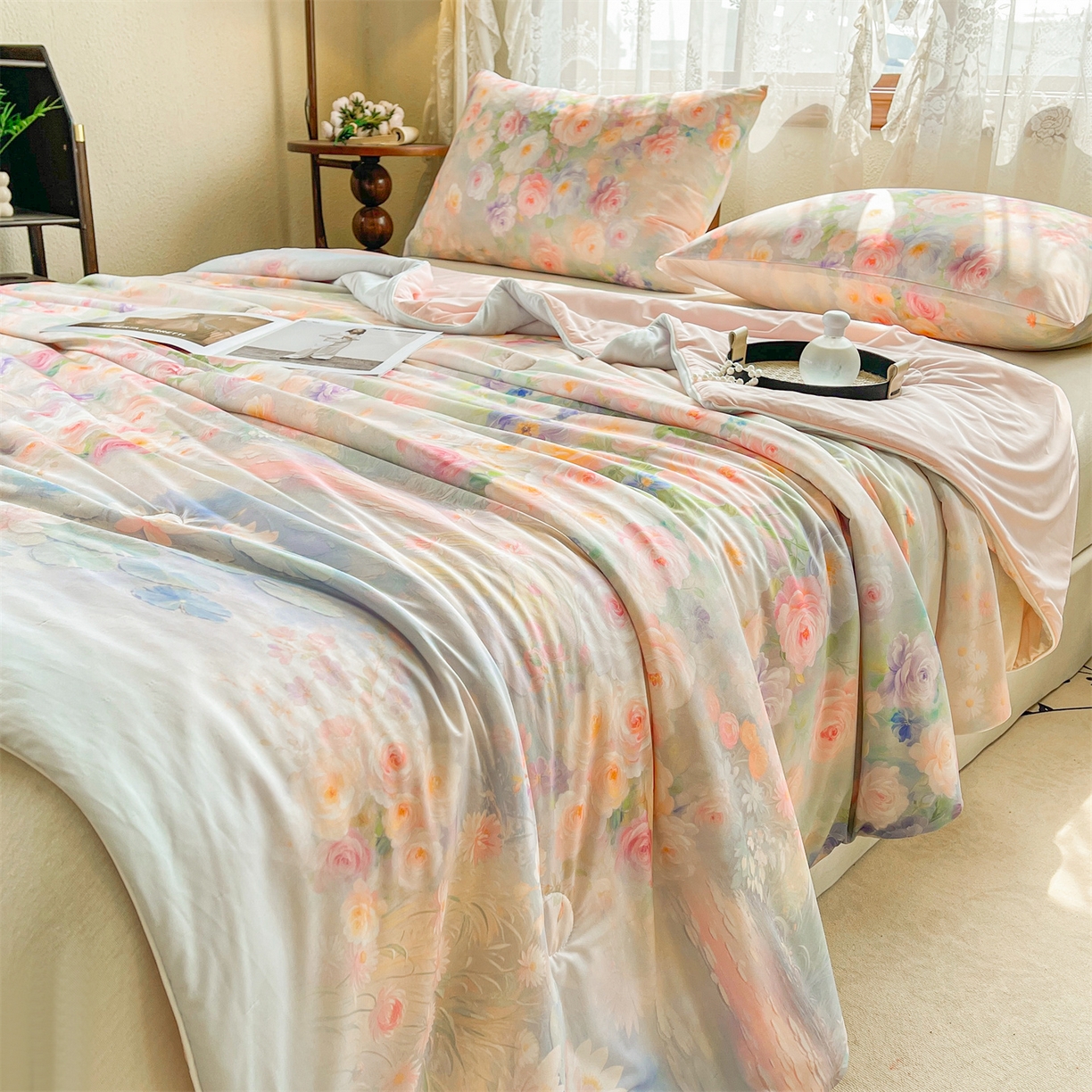 91家纺网 家纺一手货源 找家纺 小禹仔家纺 2026新款针织凉感丝印花夏被夏凉被 叶初粉