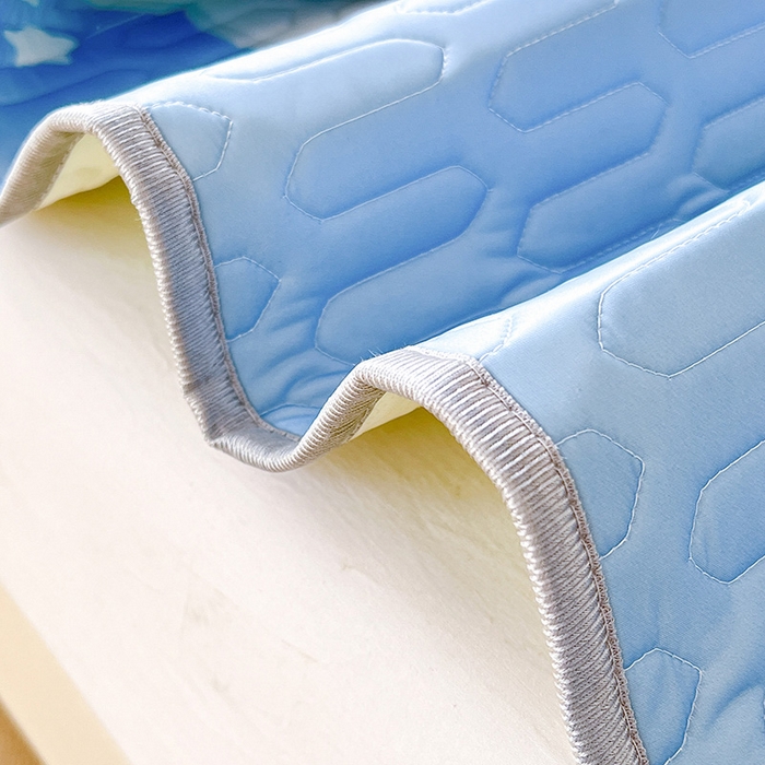 91家纺网 家纺一手货源 找家纺 518家纺 2026新款凉感冰丝裸睡乳胶凉席系列平铺款凉席席子 可爱云朵