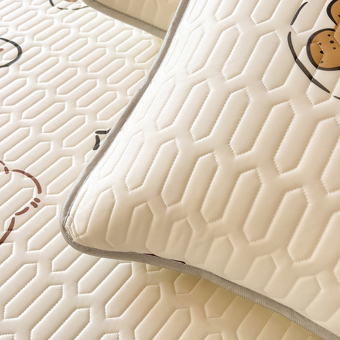 91家纺网 家纺一手货源 找家纺 518家纺 2026新款凉感冰丝裸睡乳胶凉席系列平铺款凉席席子 ck熊