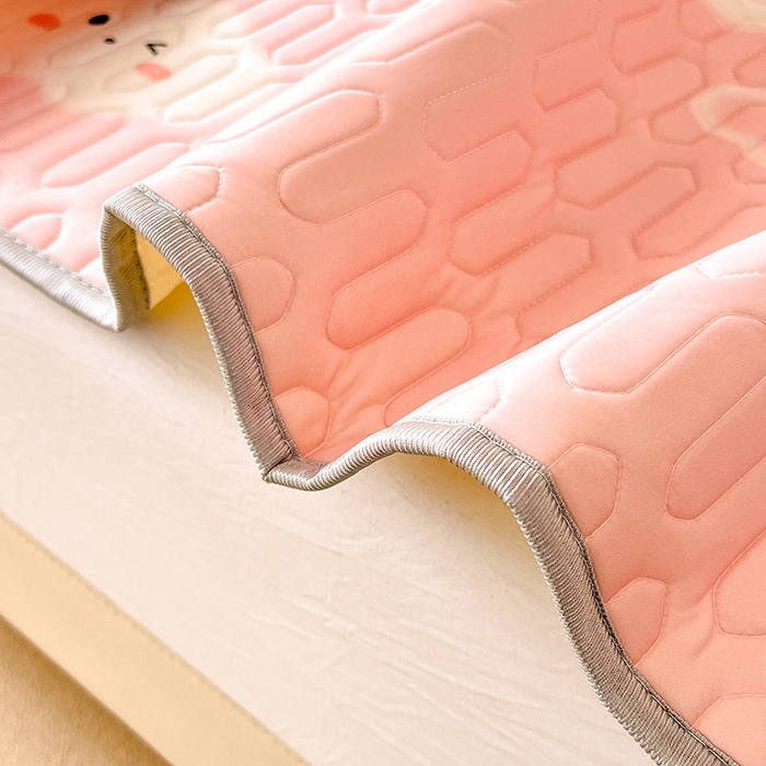 91家纺网 家纺一手货源 找家纺 518家纺 2026新款凉感冰丝裸睡乳胶凉席系列平铺款凉席席子 彩虹兔