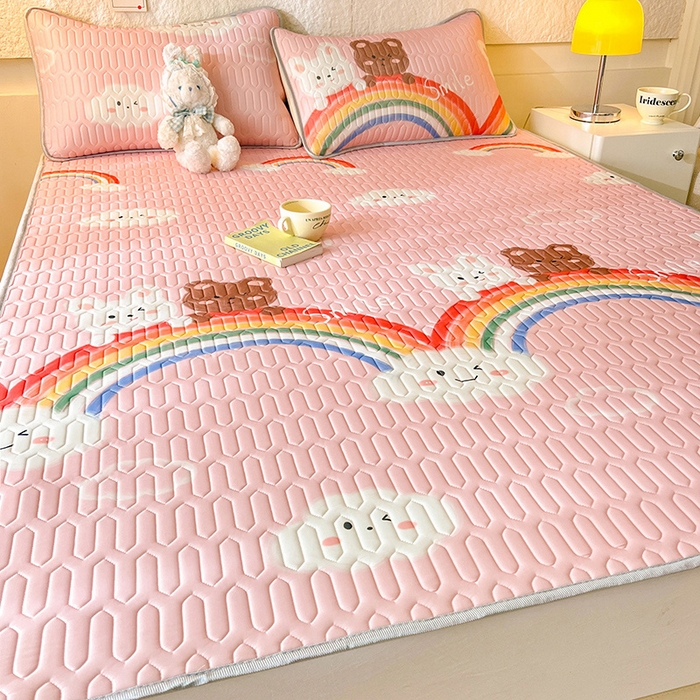 91家纺网 家纺一手货源 找家纺 518家纺 2026新款凉感冰丝裸睡乳胶凉席系列平铺款凉席席子 彩虹兔