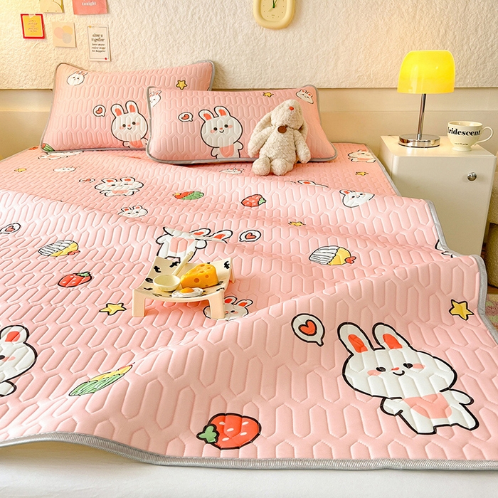 91家纺网 家纺一手货源 找家纺 518家纺 2026新款凉感冰丝裸睡乳胶凉席系列平铺款凉席席子 仔仔兔