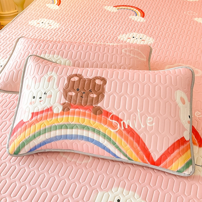 91家纺网 家纺一手货源 找家纺 518家纺 2026新款凉感冰丝裸睡乳胶凉席系列平铺款凉席席子 彩虹兔