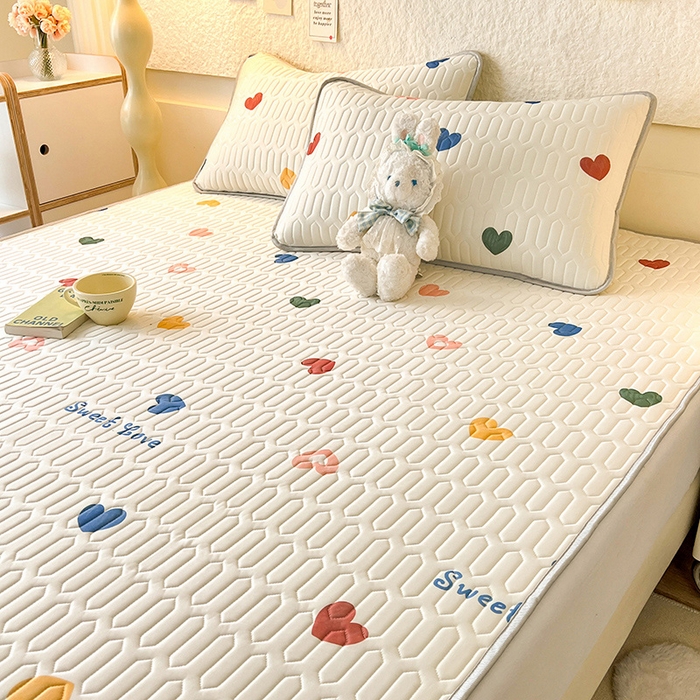 91家纺网 家纺一手货源 找家纺 518家纺 2026新款凉感冰丝裸睡乳胶凉席系列平铺款凉席席子 遇见