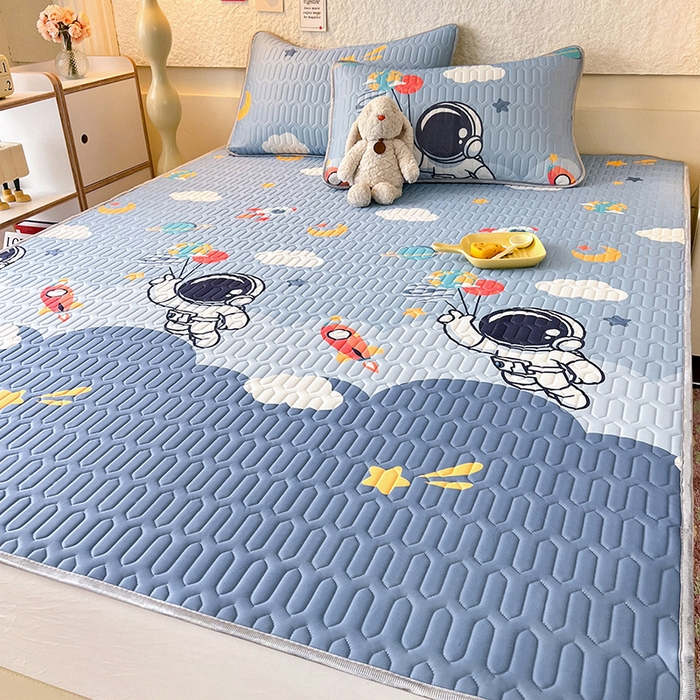 91家纺网 家纺一手货源 找家纺 518家纺 2026新款凉感冰丝裸睡乳胶凉席系列平铺款凉席席子 宇航员