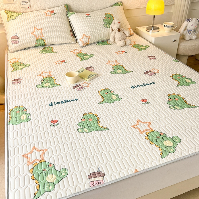 91家纺网 家纺一手货源 找家纺 518家纺 2026新款凉感冰丝裸睡乳胶凉席系列平铺款凉席席子 小恐龙